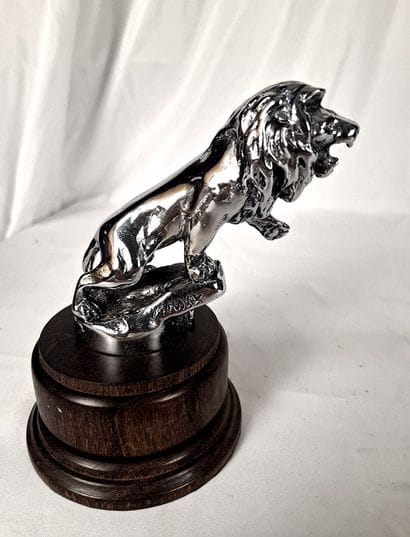 Mascot: Maurice Marx (1872/1956), Roaring...