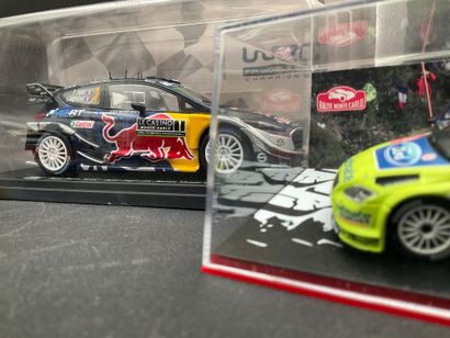 10 Voitures miniatures «rallye ». (9 voitures,...