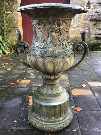 Pair of Medici vases in lost-wax cast brass,...