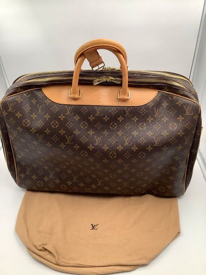 Louis Vuitton, très beau sac de voyage modèle...