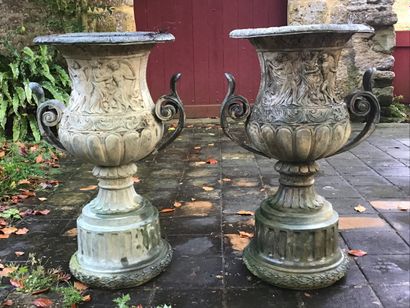 Pair of Medici vases in lost-wax cast brass,...