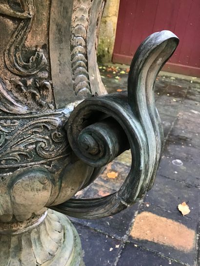 Pair of Medici vases in lost-wax cast brass,...