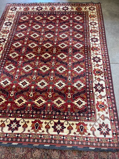 A handmade Oriental rug, size approx. 4.20...