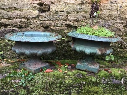 Pair of Medici vases in painted cast iron,...