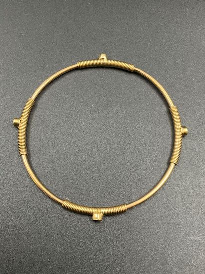 Bracelet rigide en or jaune 750 millièmes...