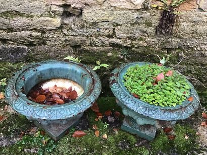Pair of Medici vases in painted cast iron,...