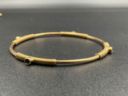 Bracelet rigide en or jaune 750 millièmes...
