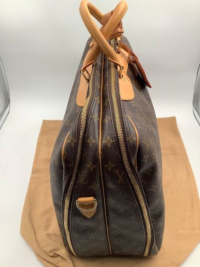 Louis Vuitton, très beau sac de voyage modèle...