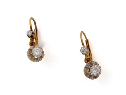Paire de boucles d'oreilles dormeuses en...