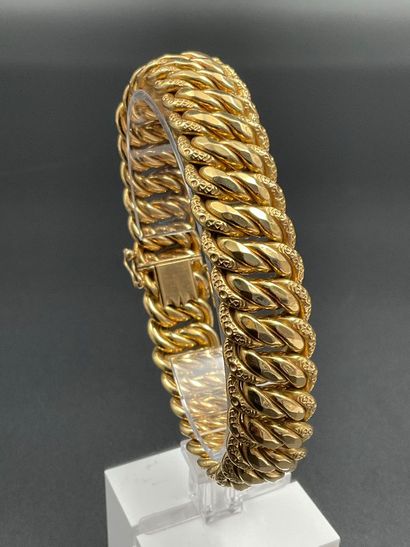Bracelet en or jaune 750 millièmes, mailles...