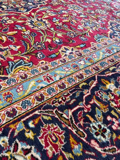 An Oriental rug, size approx. 4.30 m x 3...