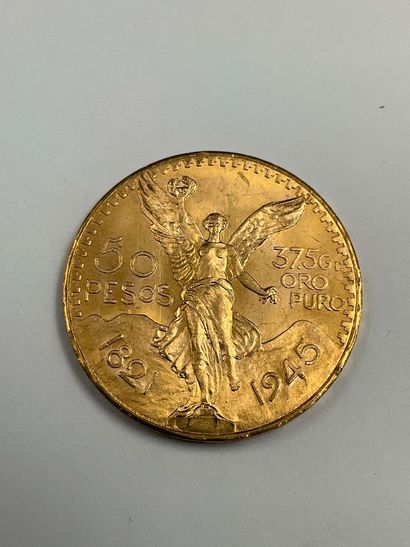 50 pesos en or 1945. Poids : 41,63 gramm...