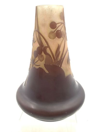 Beau vase des établissements Gallé, en forme...
