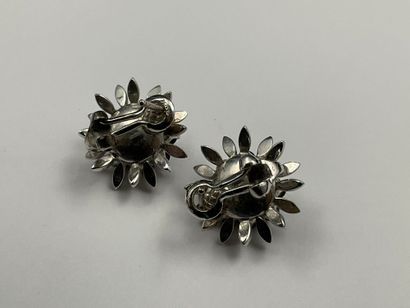 Paire de boucles d’oreilles en or gris 750...