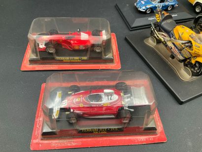 Voitures et motos miniatures «grand prix»....