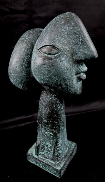 Art Moderne: Portrait of a woman in bust...
