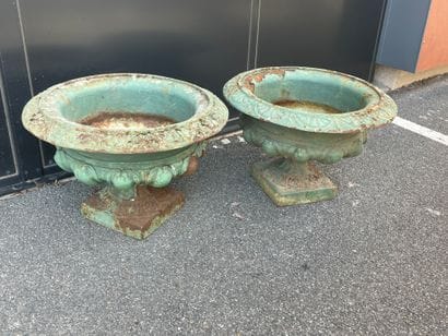 Pair of Medici vases in painted cast iron,...