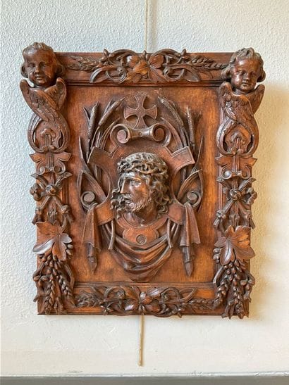 Wooden bas relief, Christ and angels. 
Decorated...