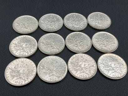 Argent: 12 monnaies de 5 frances 1960. Qualité...