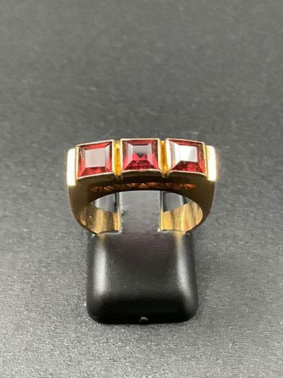 Ring in yellow gold 750 thousandths set with...