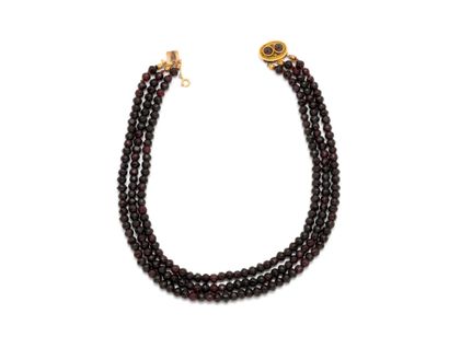 Articulated necklace composed of 3 rows of...