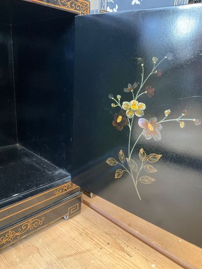 China: a 4-door cabinet in lacquered wood...