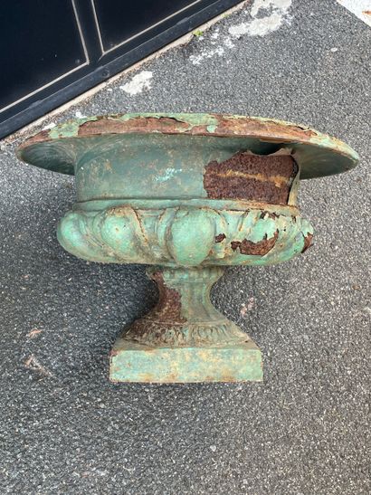 Pair of Medici vases in painted cast iron,...