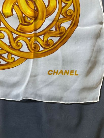 Chanel white scarf with gold motifs, 100%...