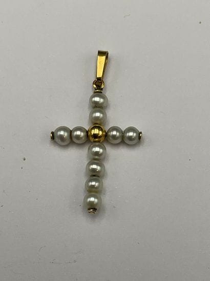 Pearl cross, 750 thousandths gold clasp....