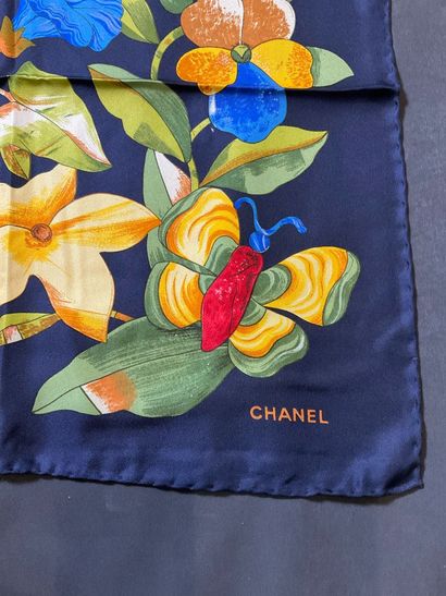 Chanel square in navy blue with multicolored...