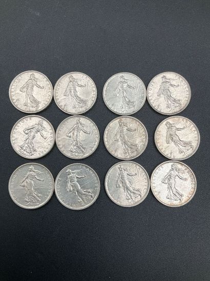 Argent: 12 monnaies de 5 frances 1960. Qualité...