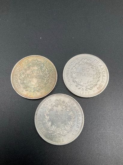 3 pièces de 50 fr hercule. Poids : 90 gr...