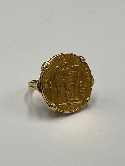 Chevalière in 750-thousandth yellow gold...