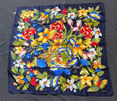 Chanel square in navy blue with multicolored...