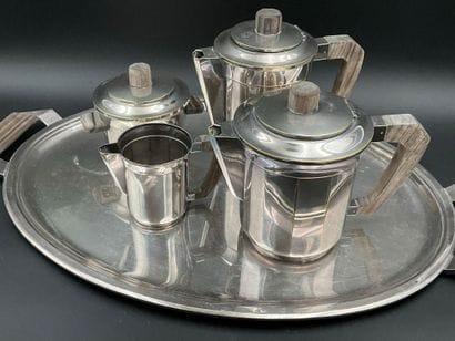 Métal argenté. Un beau service à café, art...