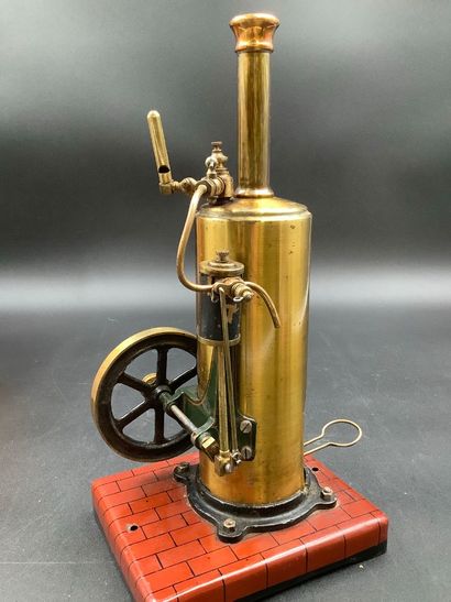Machine à vapeur miniature à chaudière verticale...