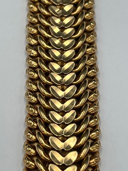 Bracelet in yellow gold 750 thousandths....