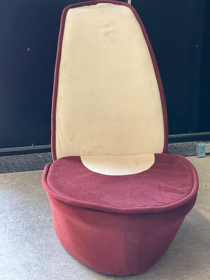 Fauteuil en toile figurant un escarpin. Couleur...