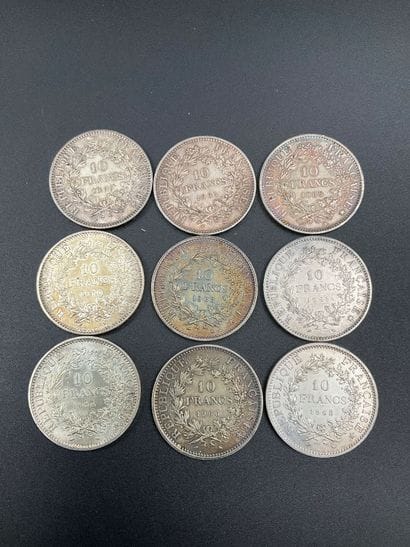 9 pièces de 10 fr Hercules. Poids : 220 ...