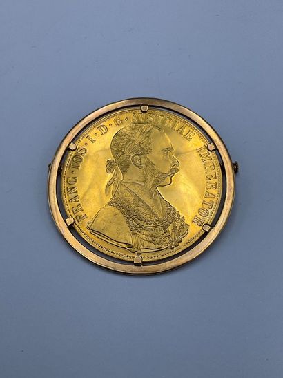 Piece of 4 Ducats mounted on a brooch. Weight...