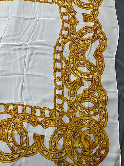Chanel white scarf with gold motifs, 100%...
