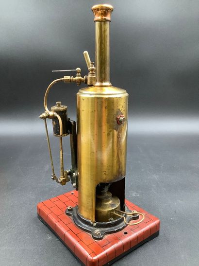 Machine à vapeur miniature à chaudière verticale...