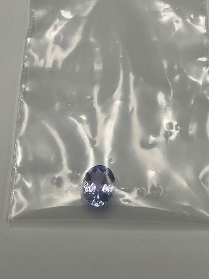 Tanzanite sur papier de 1,56 cts, de taille...