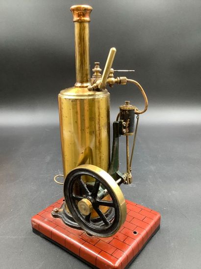 Machine à vapeur miniature à chaudière verticale...