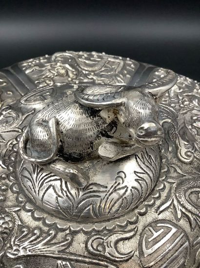 Large Asian-style silver-plated metal pot...