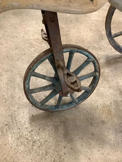 Tricycle en forme de cheval d’époque Napoléon...