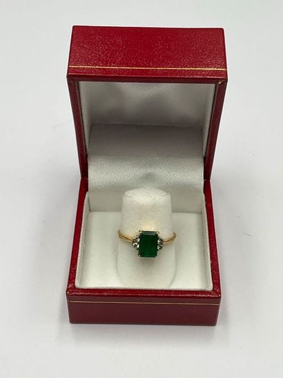Bague en or jaune750 millièmes ornée d’une...