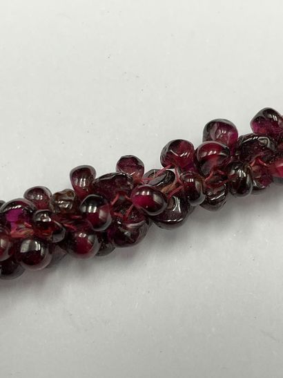 Braided GRENAT pearl necklace. Length 65...