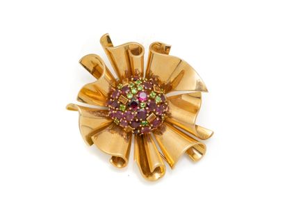 Elegant lapel clip in 750 thousandths gold,...