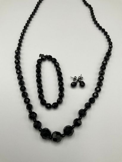 Paraure in JAIS or faceted stones, including...